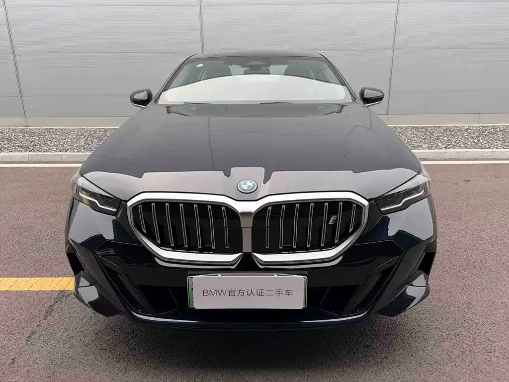 BMW i5 — фото 10