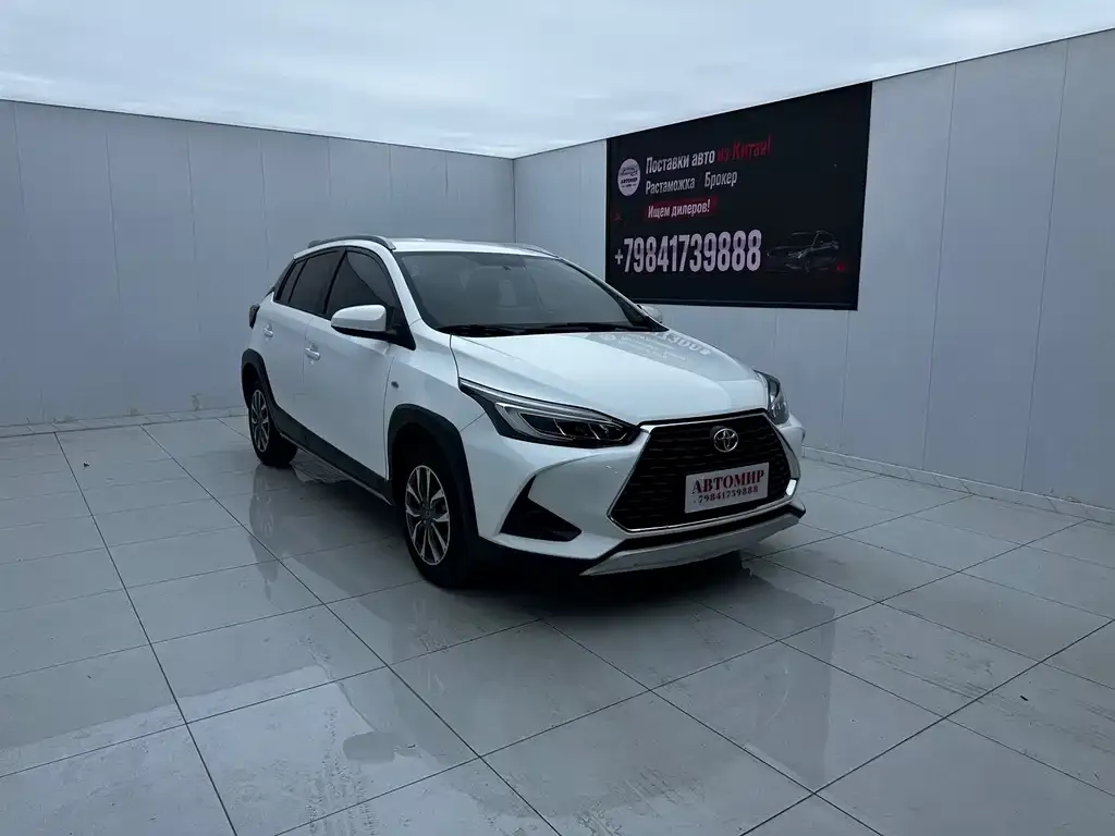 Toyota Yaris L — фото 9