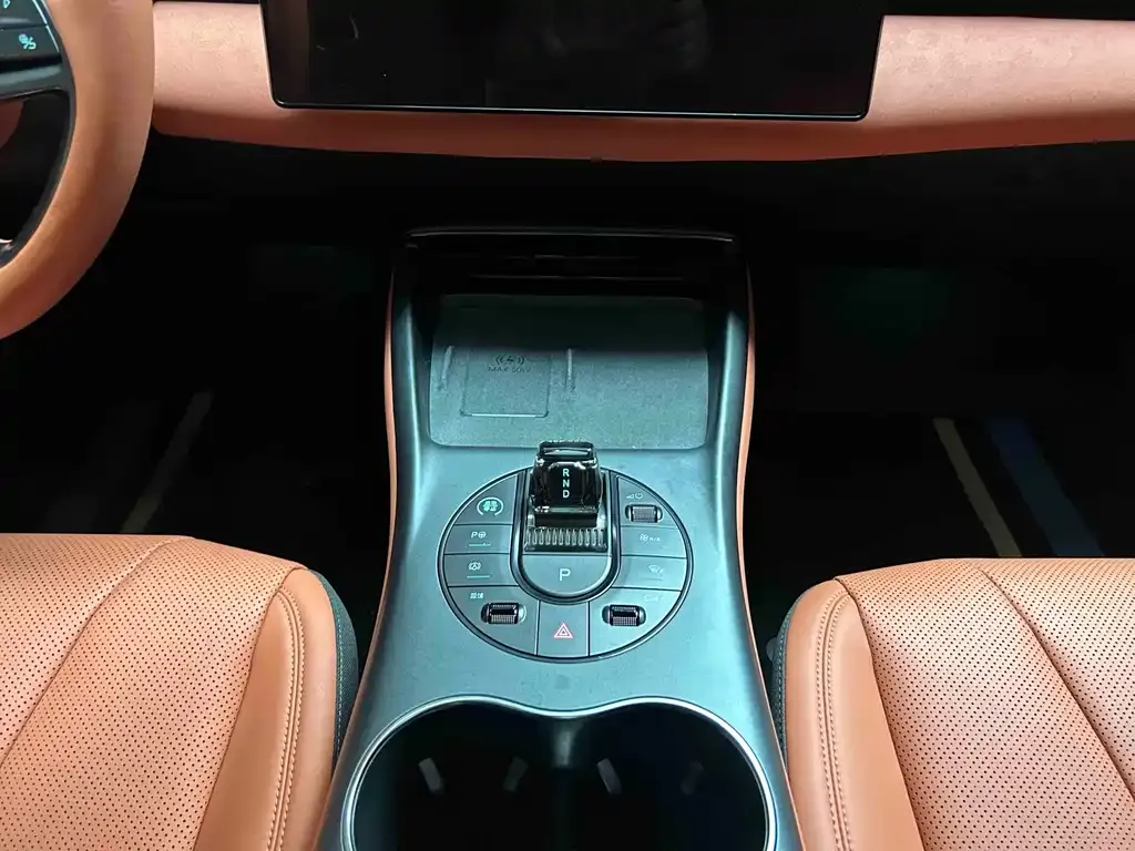 BYD Seal — фото 7