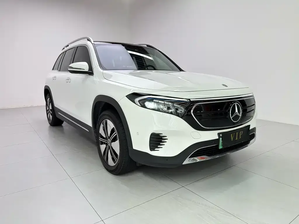Mercedes-Benz EQB — фото 10