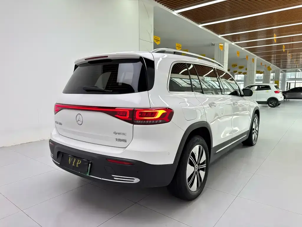 Mercedes-Benz EQB — фото 7