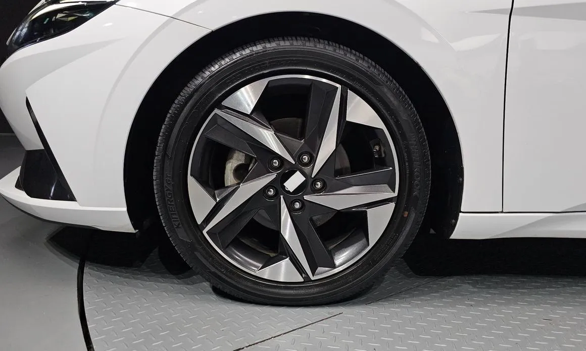 Hyundai AVANTE — фото 2