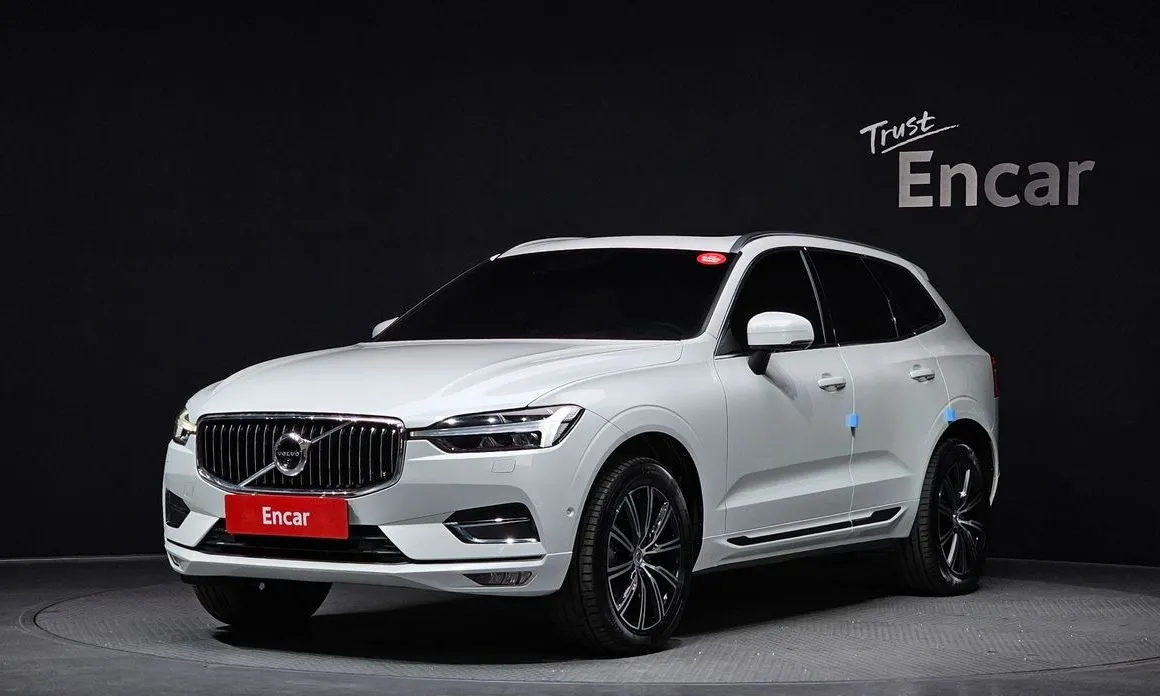 Volvo XC60 — фото 1