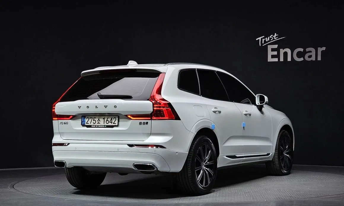 Volvo XC60 — фото 5