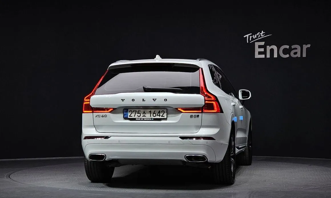 Volvo XC60 — фото 2