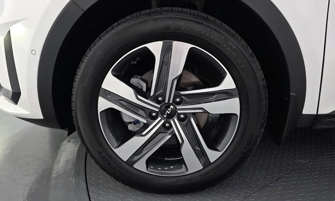 Kia Sorento — фото 7