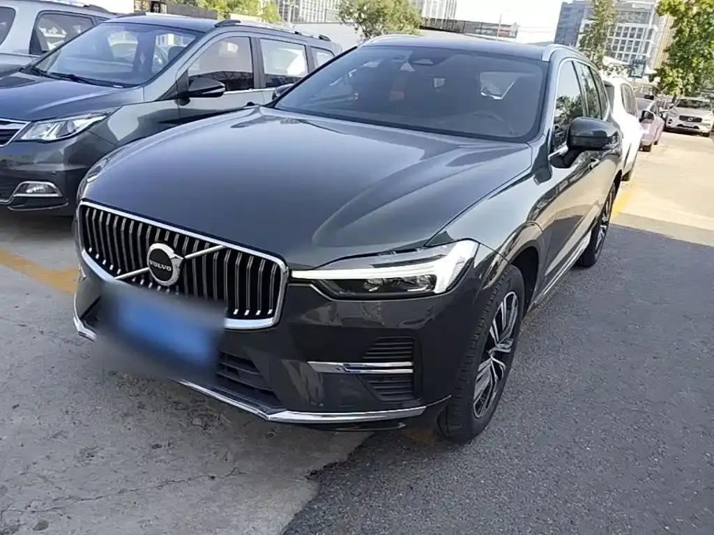 Volvo XC60 — фото 1
