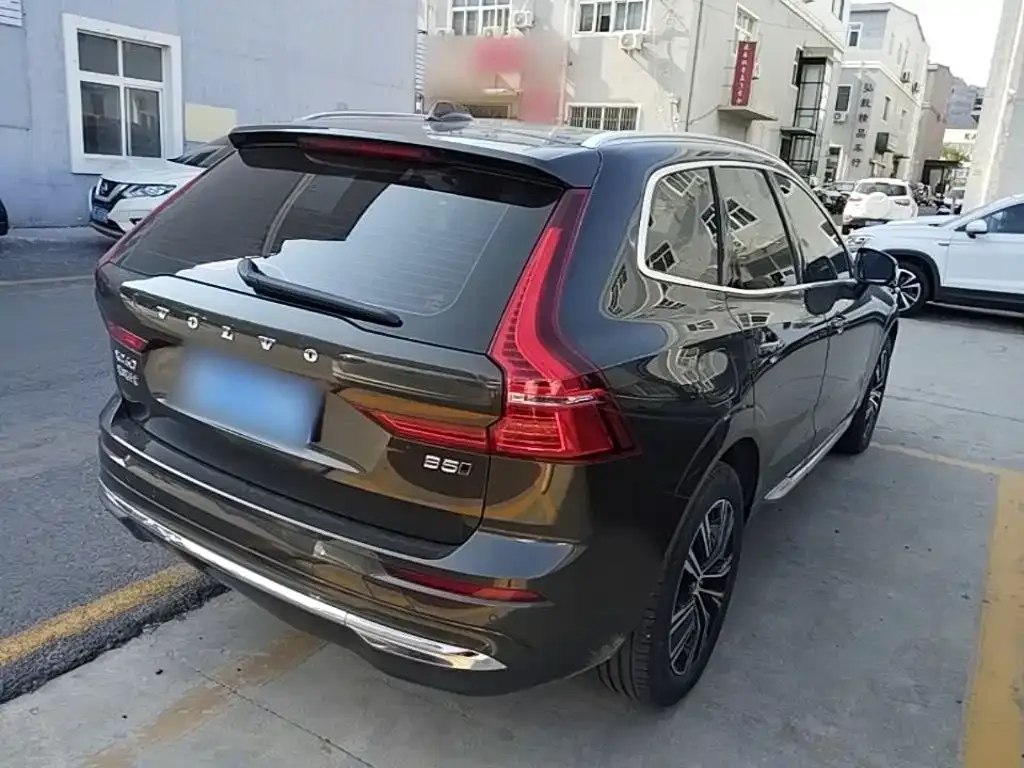 Volvo XC60 — фото 7