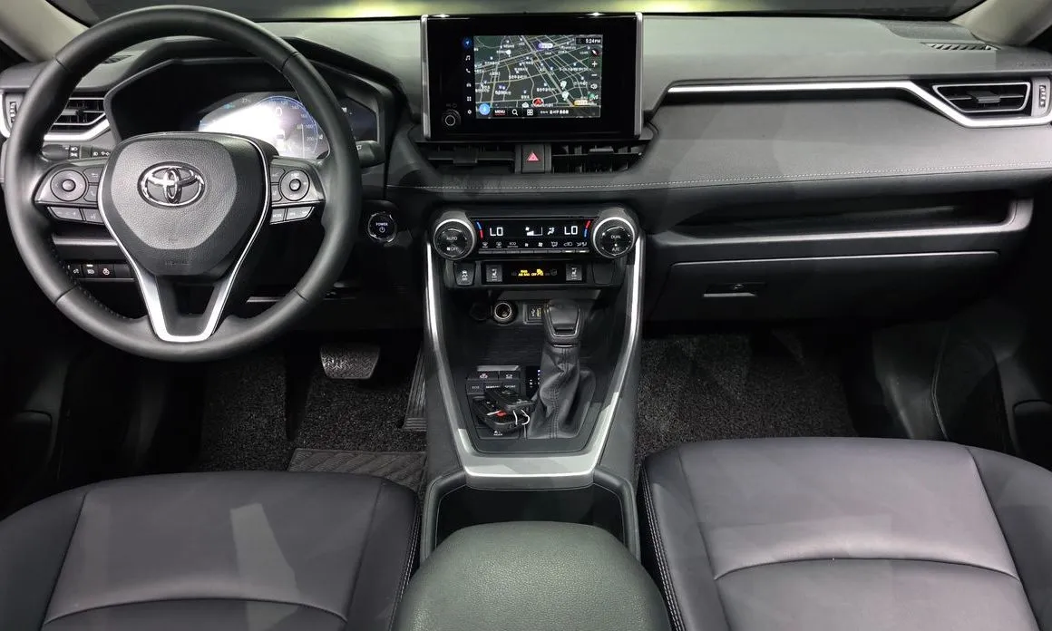 Toyota RAV4 — фото 3