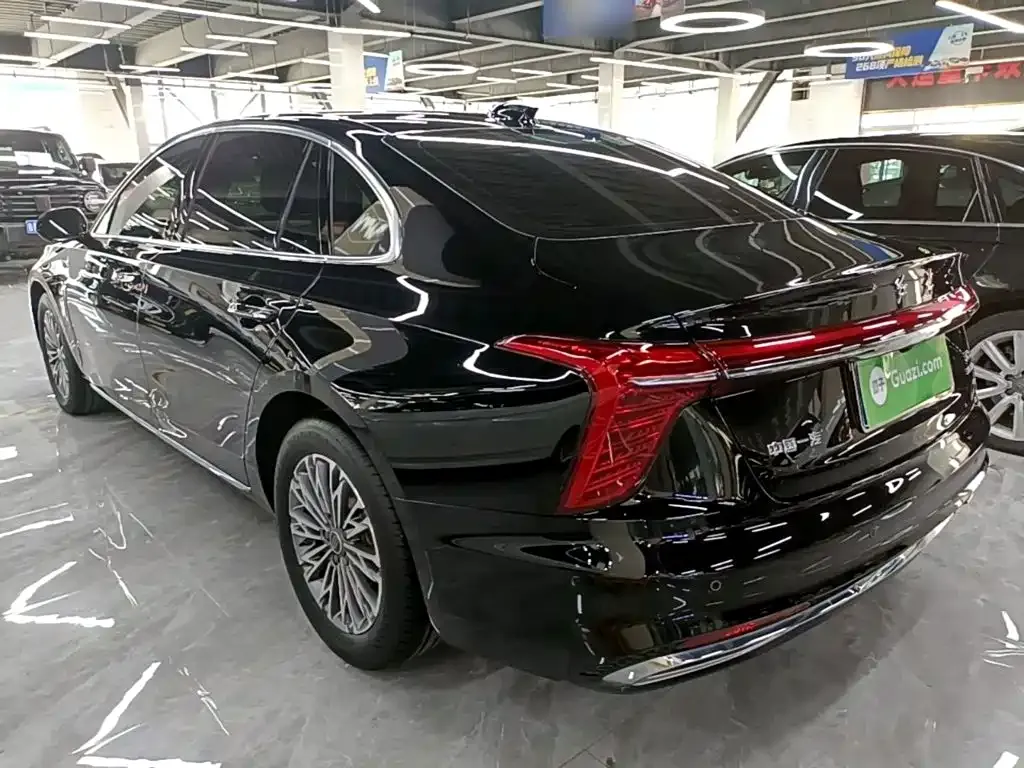 Hongqi H5 — фото 10