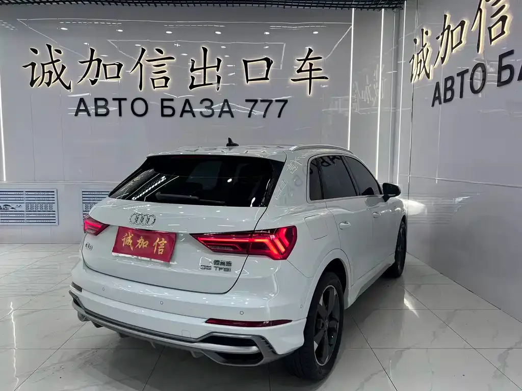 Audi Q3 — фото 5