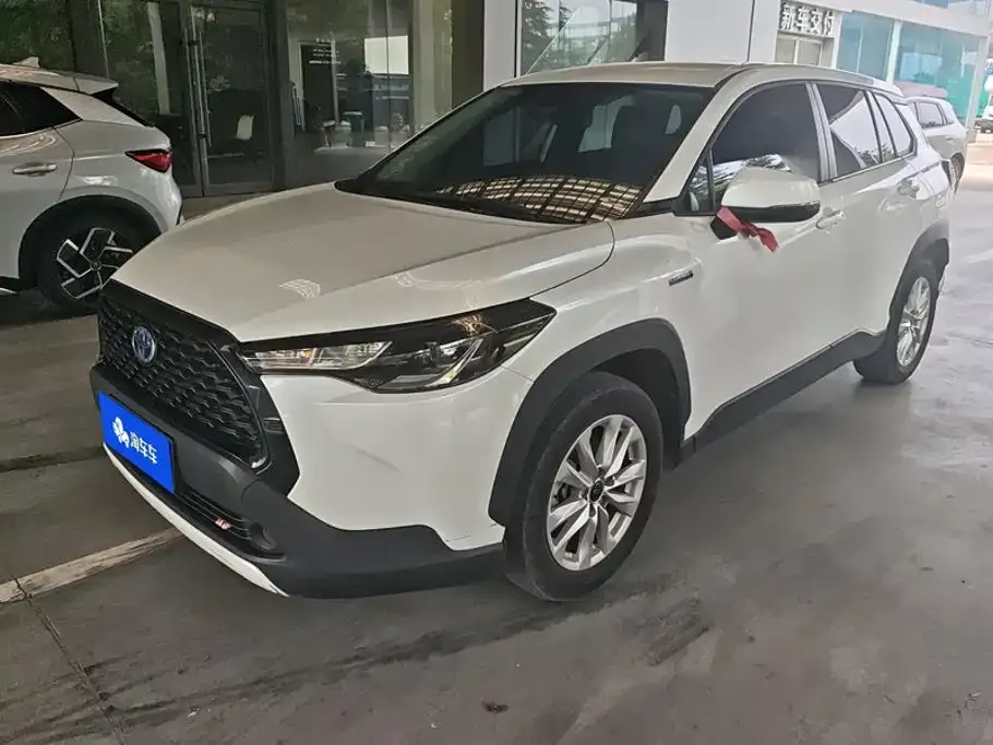 Toyota Corolla Cross — фото 1