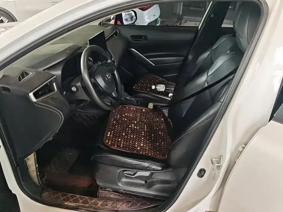 Toyota Corolla Cross — фото 10