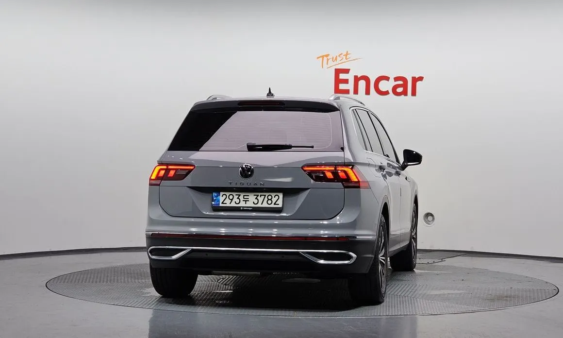 Volkswagen Tiguan — фото 6