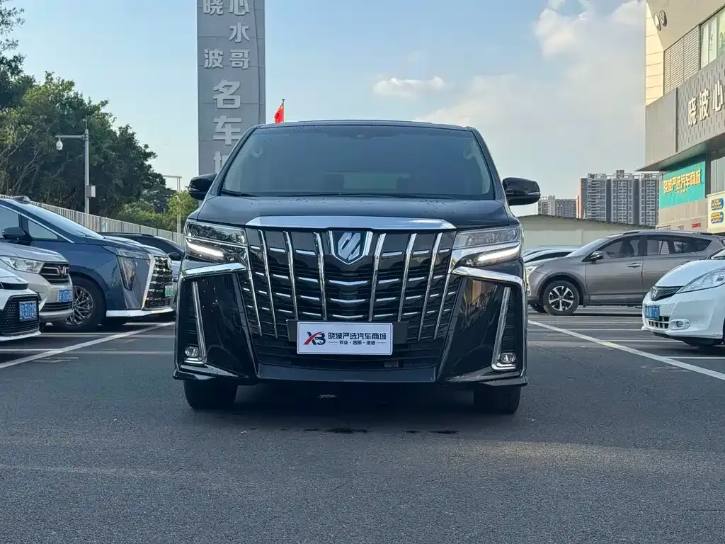 Toyota Alphard — фото 6