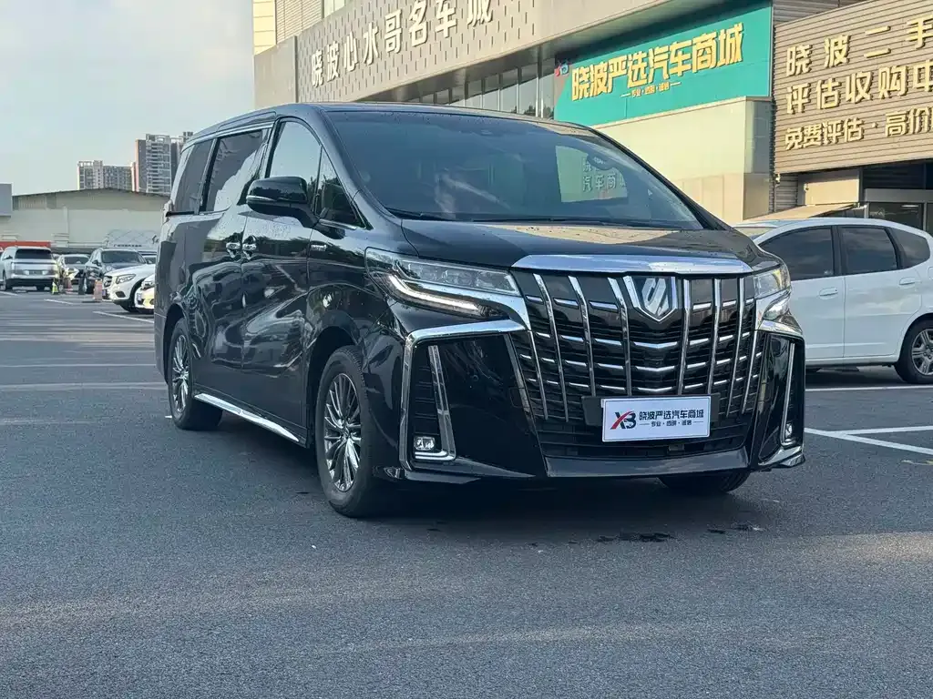 Toyota Alphard — фото 7