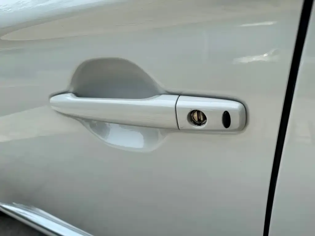 Mitsubishi Outlander — фото 2