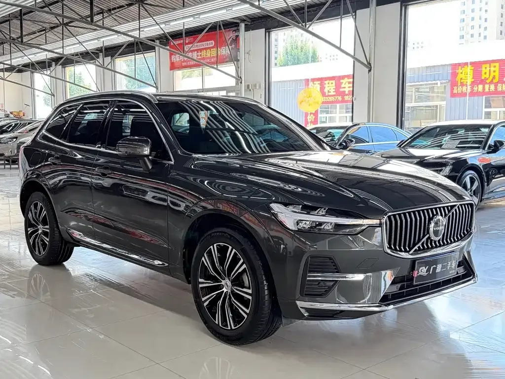 Volvo XC60 — фото 9