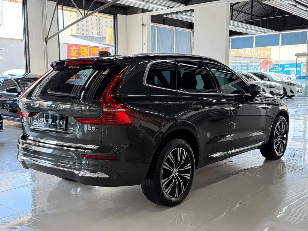 Volvo XC60 — фото 4