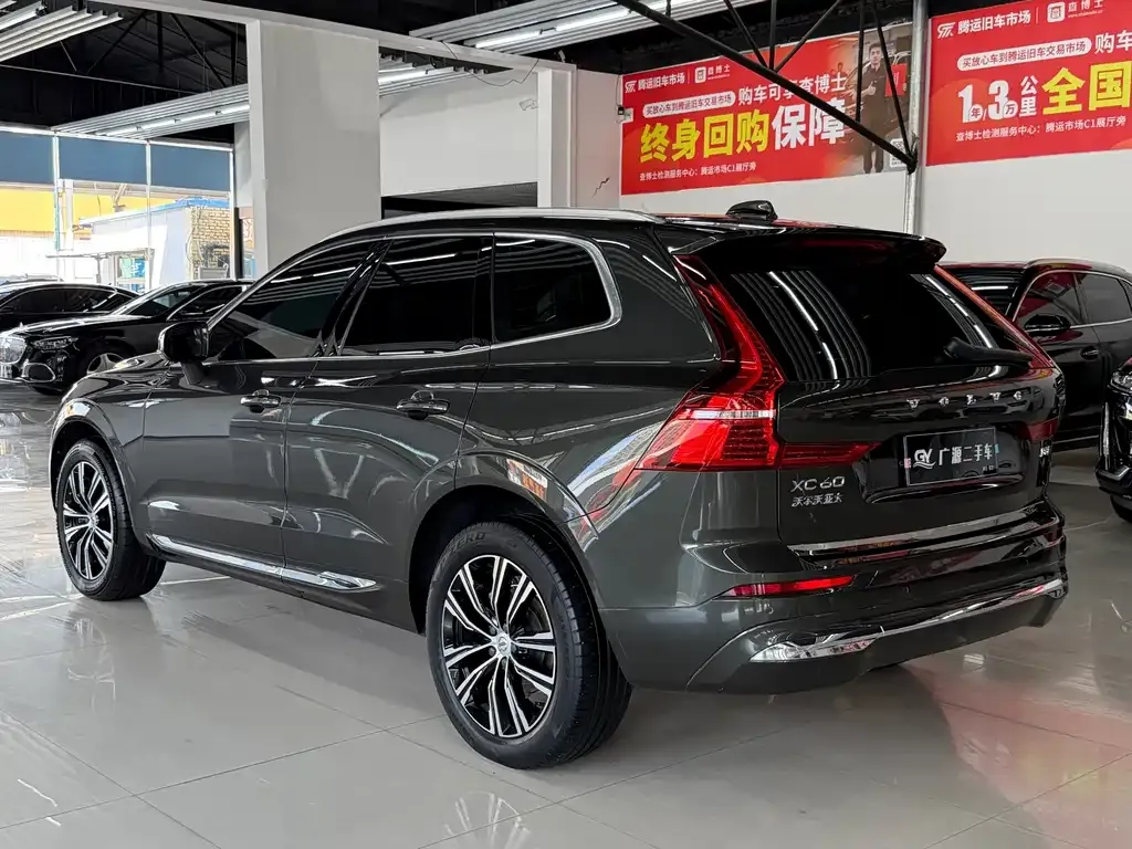 Volvo XC60 — фото 5