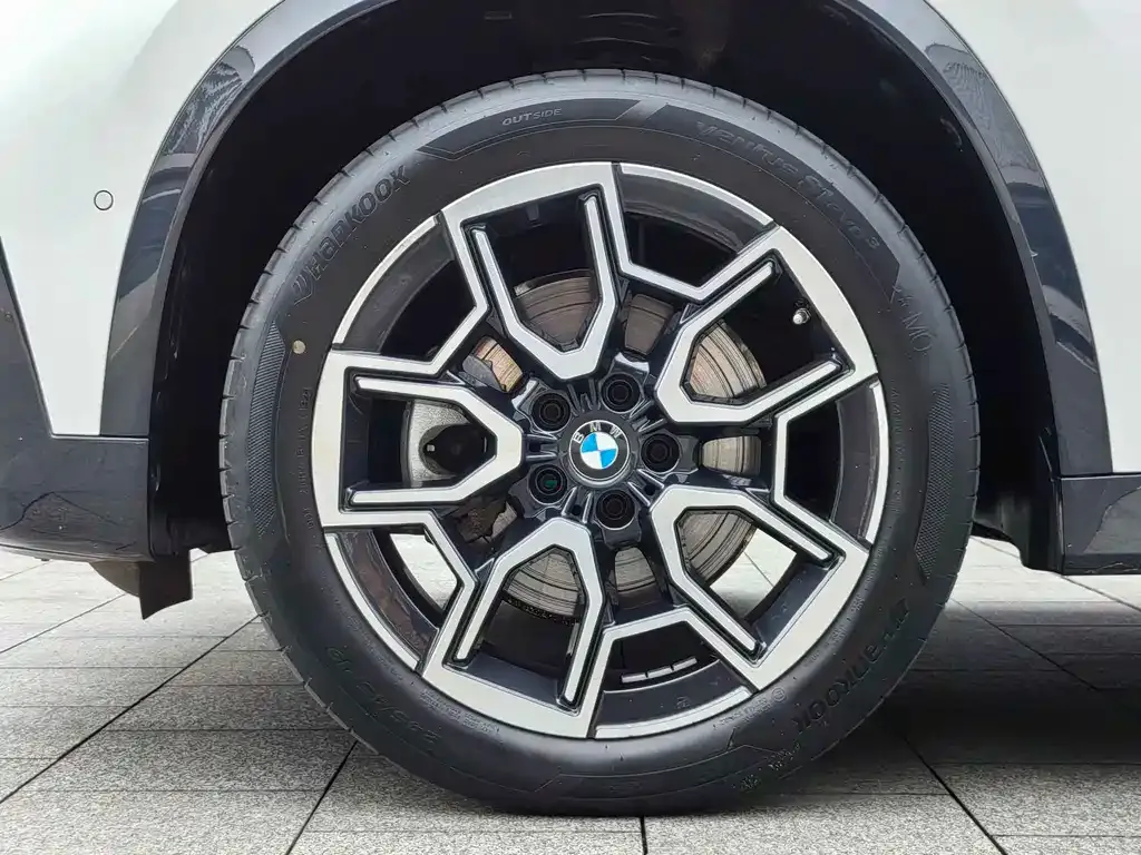 BMW X1 — фото 9