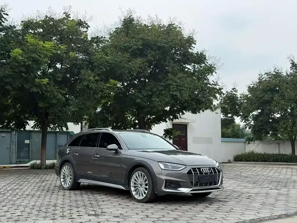 Audi A4 (Import) — фото 7
