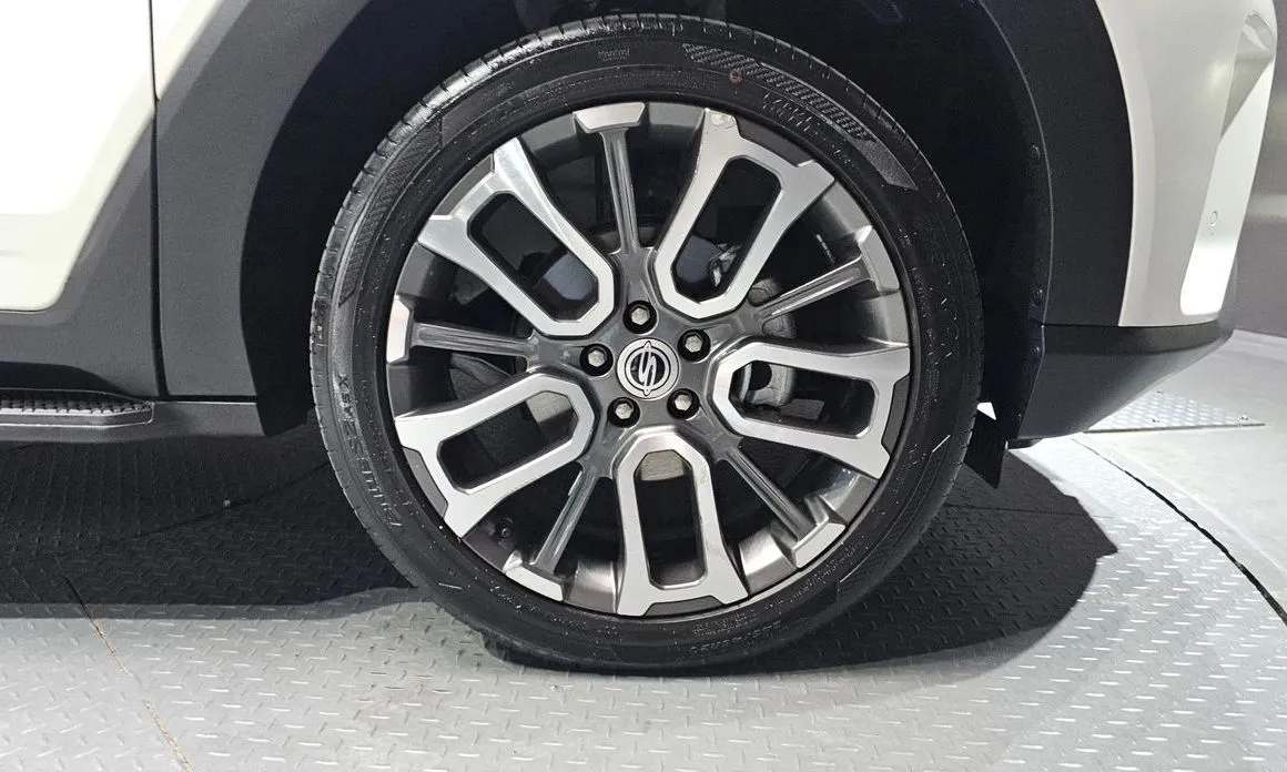 KG Mobility (Ssangyong) Torres — фото 8