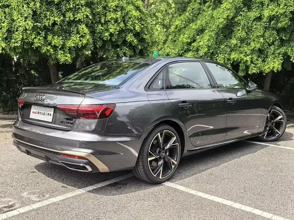 Audi A4L — фото 10