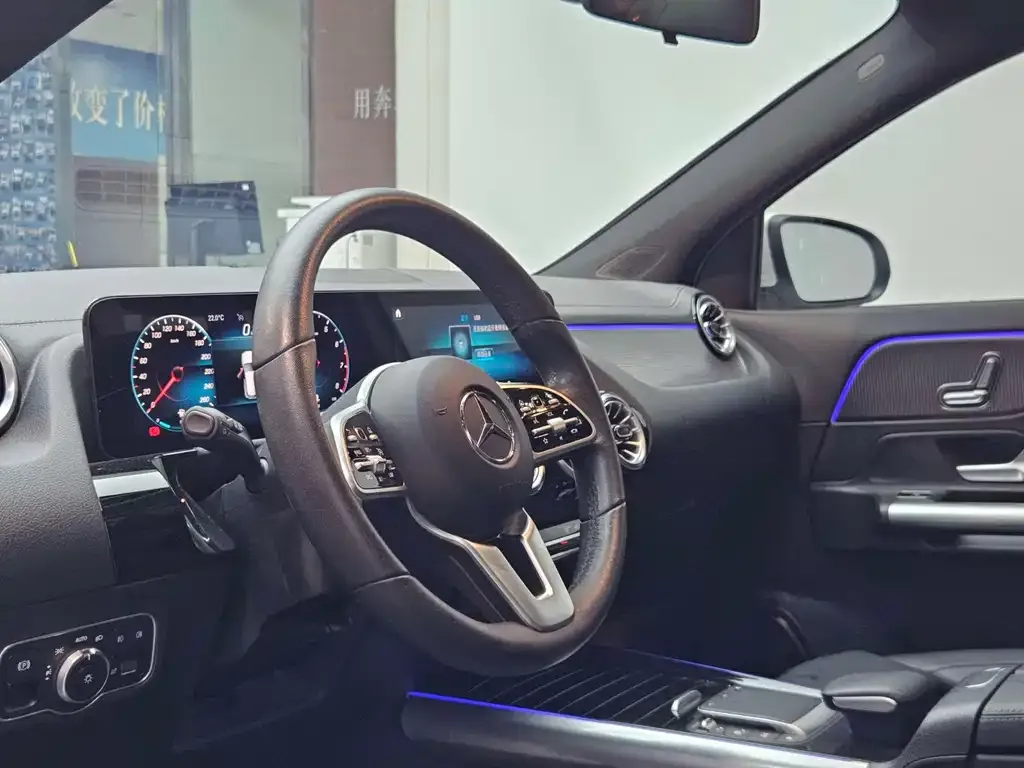 Mercedes-Benz GLA — фото 7
