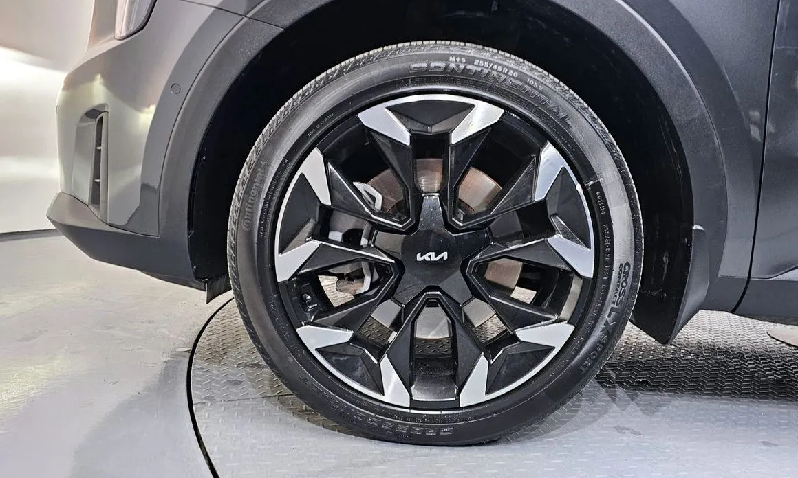 Kia Sorento — фото 8