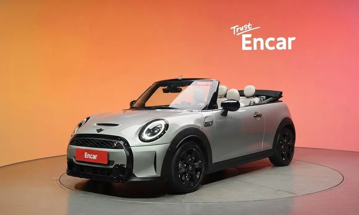 Mini Cooper Convertible — фото 1