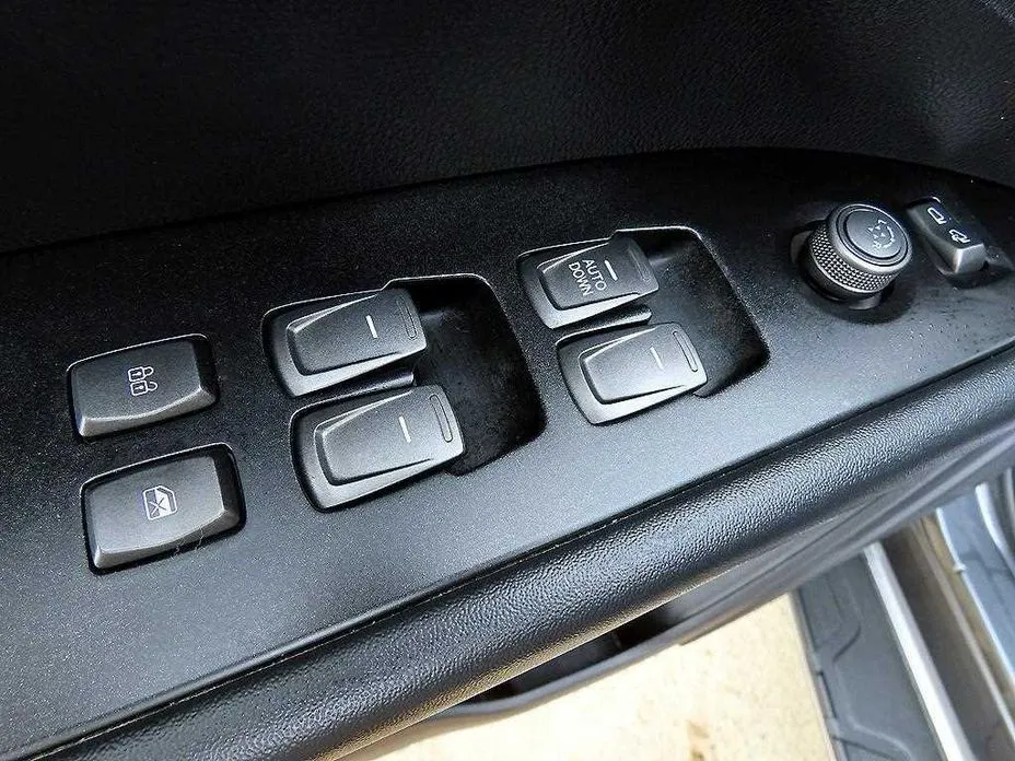 KG Mobility (Ssangyong) Rexton — фото 9