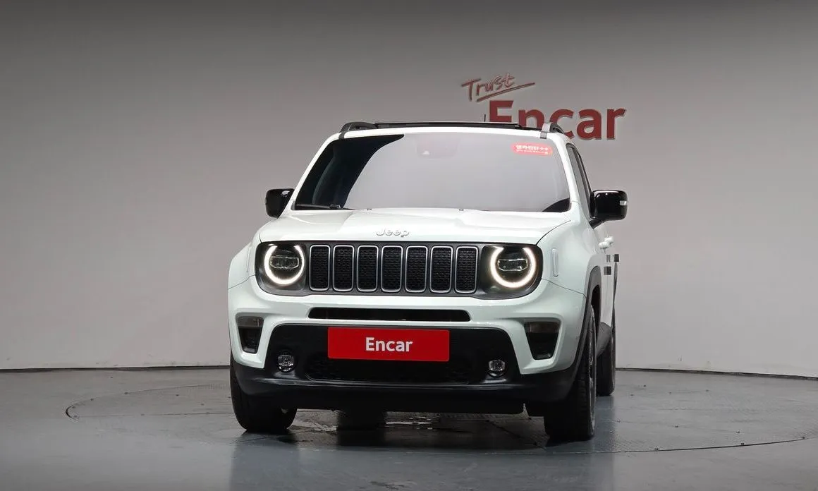Jeep Renegade — фото 2