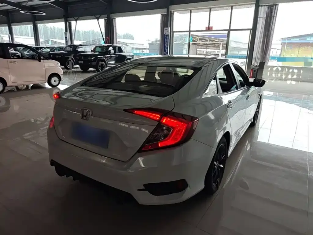 Honda Civic — фото 6