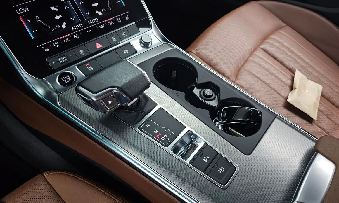 Audi A6 — фото 7