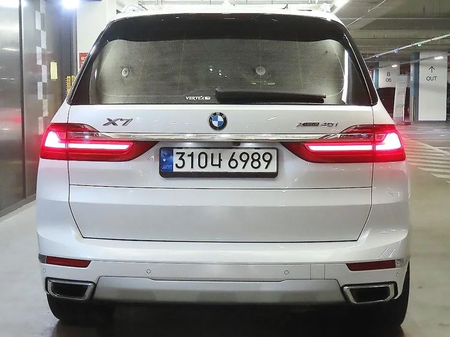BMW X7 — фото 9