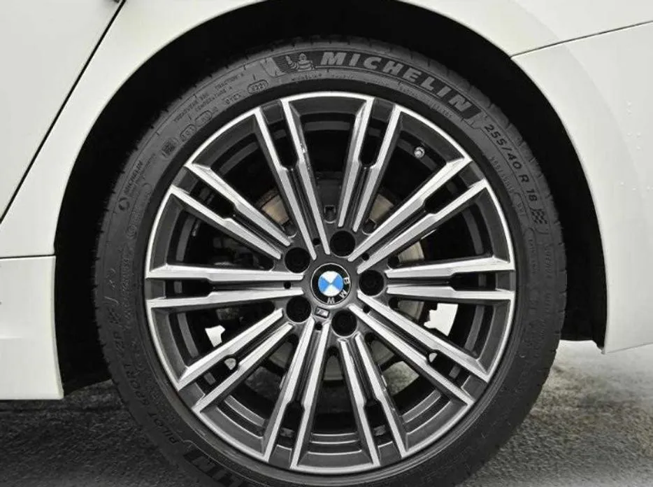 BMW 3-Series — фото 10
