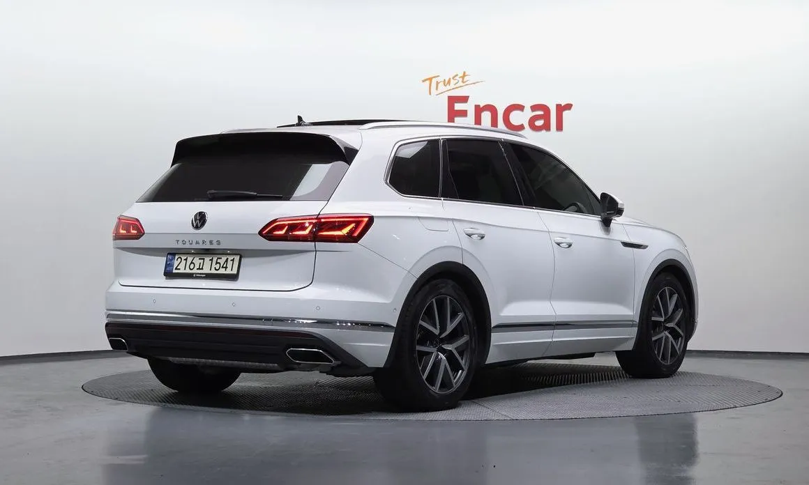 Volkswagen Touareg — фото 4