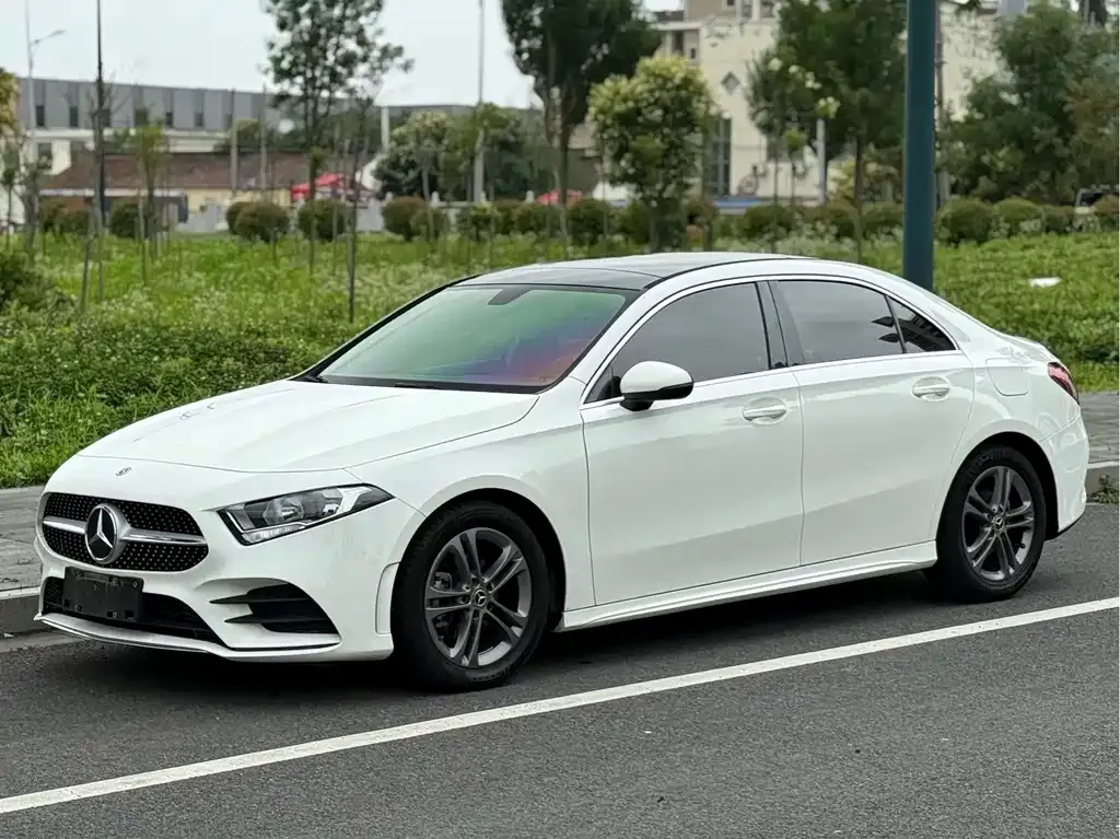 Mercedes-Benz A-Class — фото 1