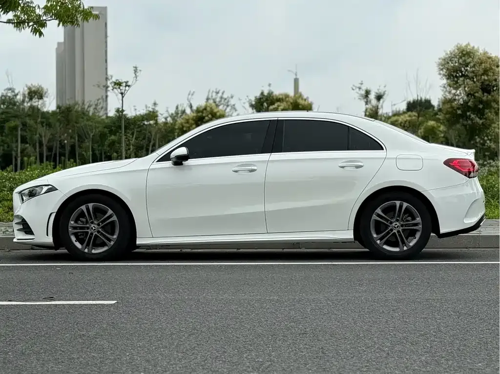 Mercedes-Benz A-Class — фото 4
