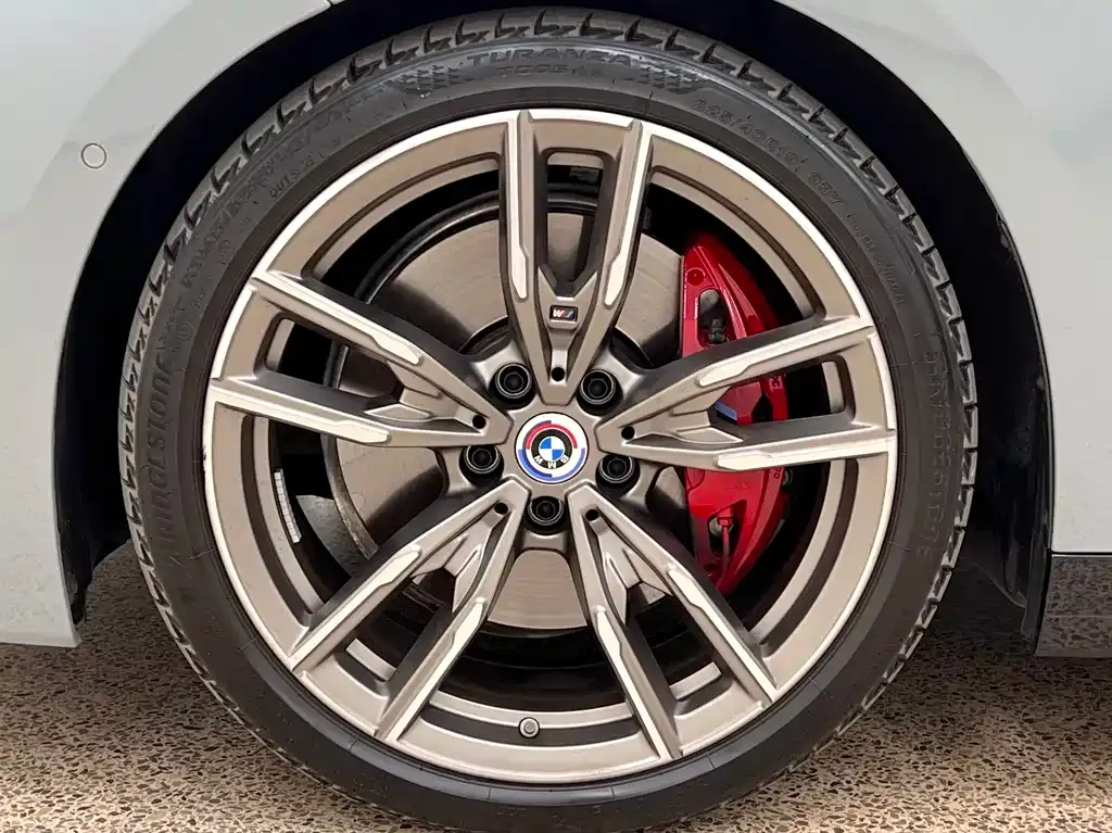 BMW M240i — фото 8