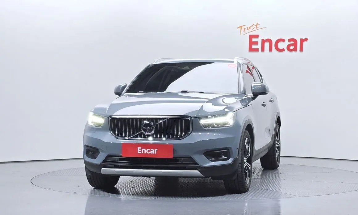 Volvo XC40 — фото 4