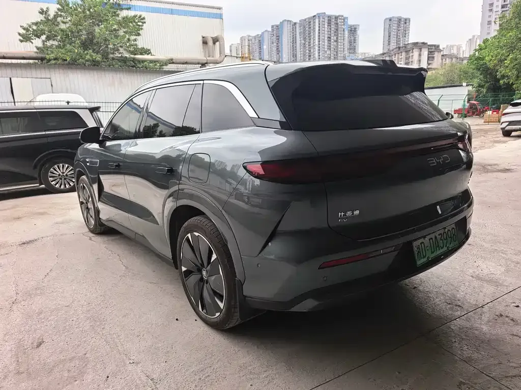 BYD Tang L — фото 2