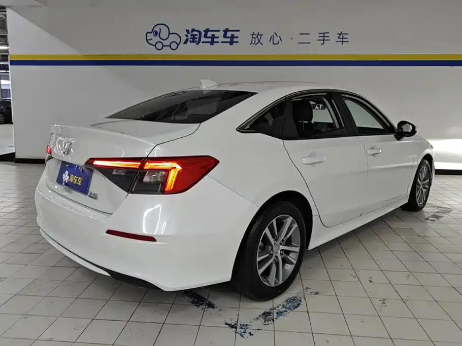 Honda Civic — фото 8