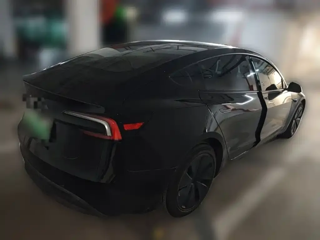 Tesla Model 3 — фото 6