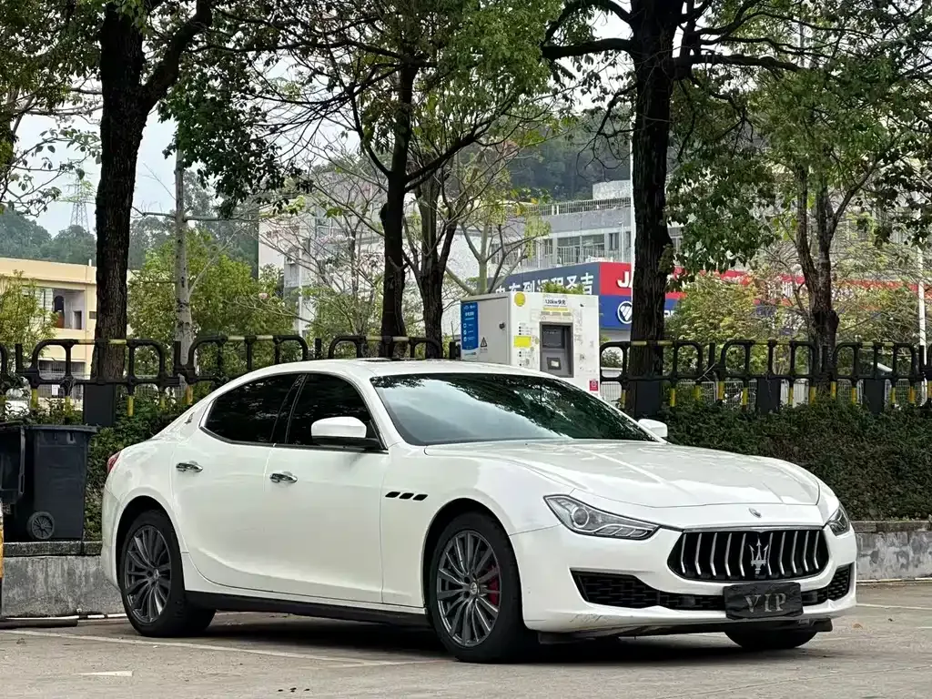 Maserati Ghibli — фото 1