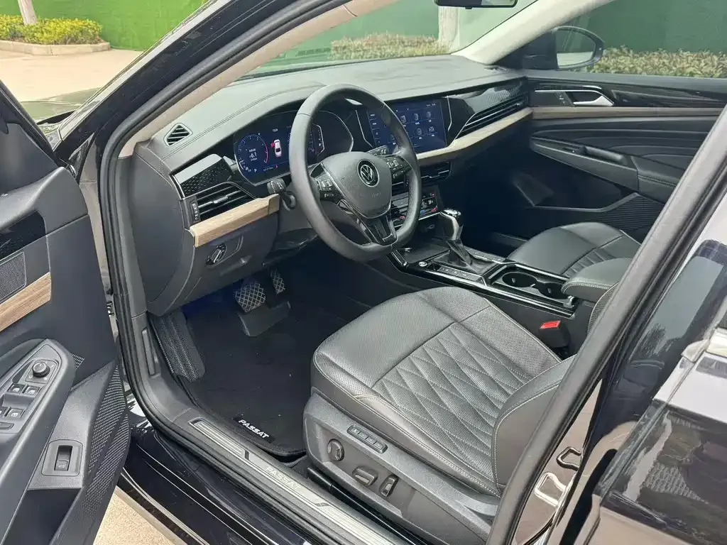 Volkswagen Passat — фото 8