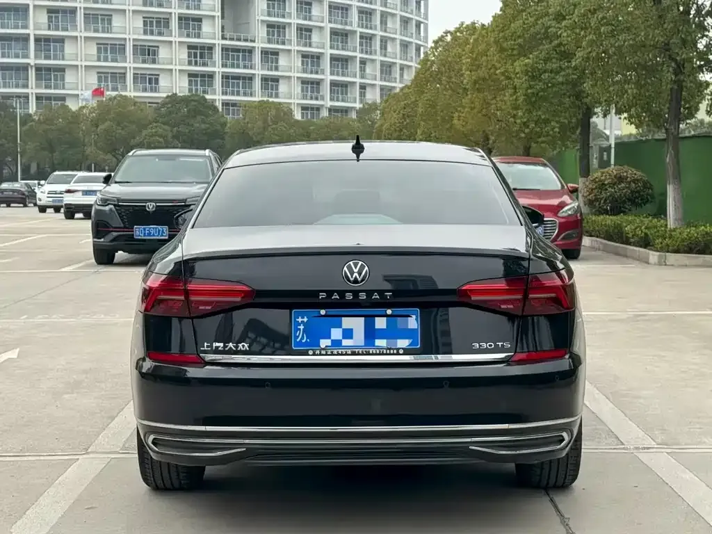Volkswagen Passat — фото 6