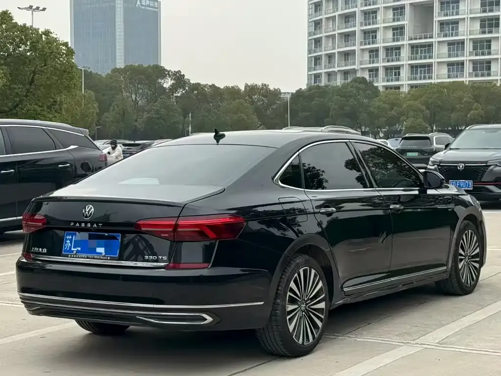 Volkswagen Passat — фото 5