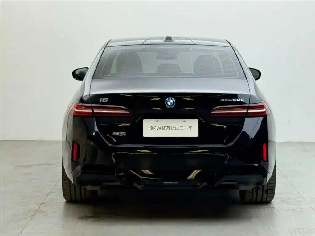 BMW i5 — фото 2